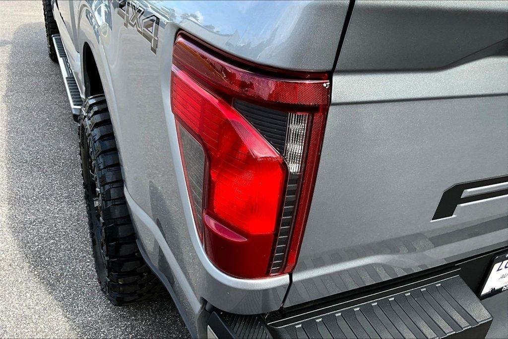 Ford F-150 XLT SuperCrew 4WD 2025