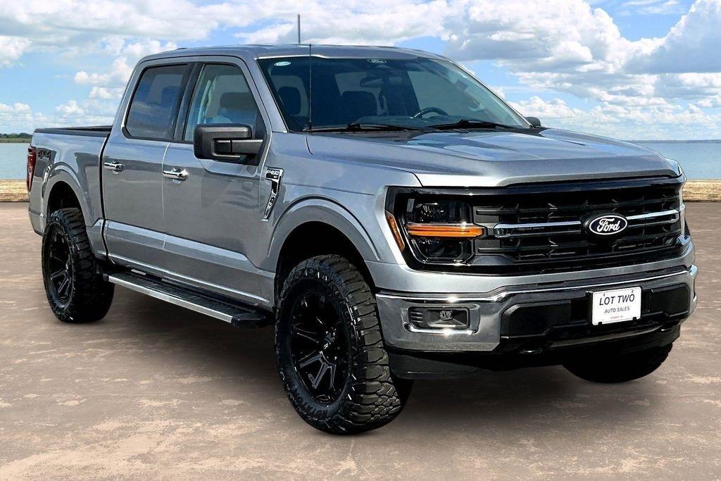 Ford F-150 XLT SuperCrew 4WD 2025