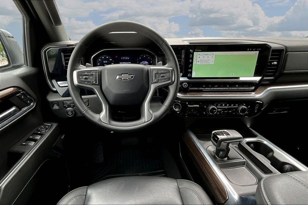 Chevrolet Silverado 1500 RST Crew Cab 4WD 2024