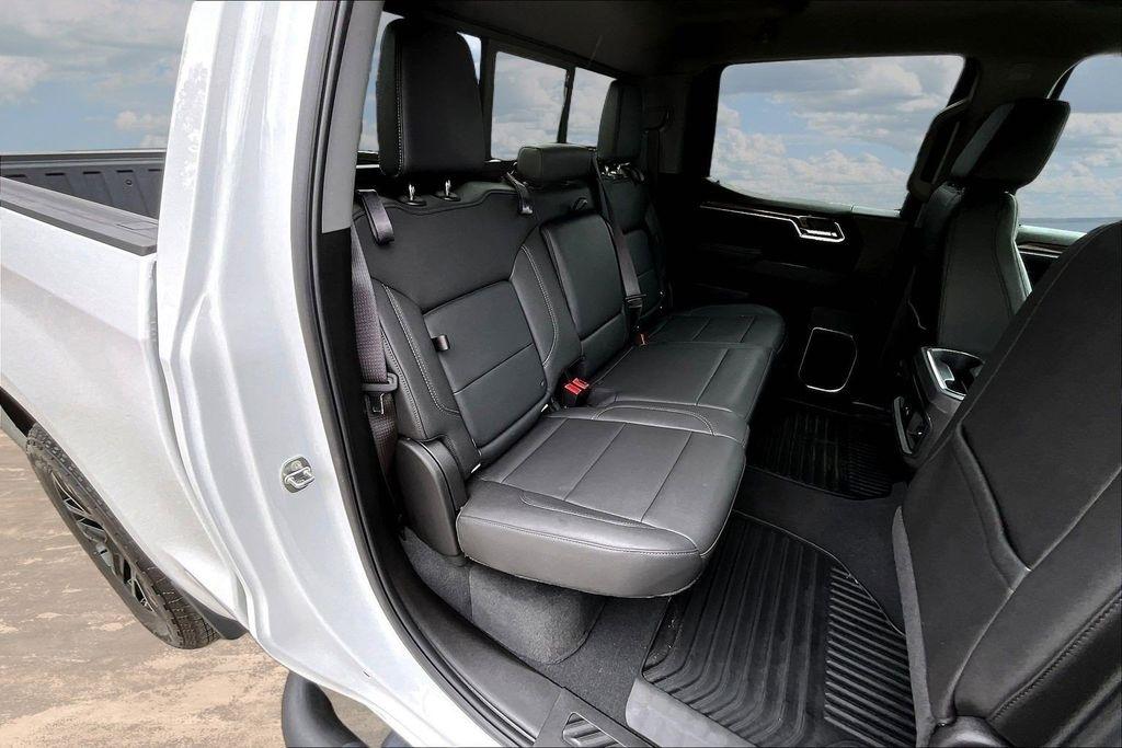 Chevrolet Silverado 1500 RST Crew Cab 4WD 2024