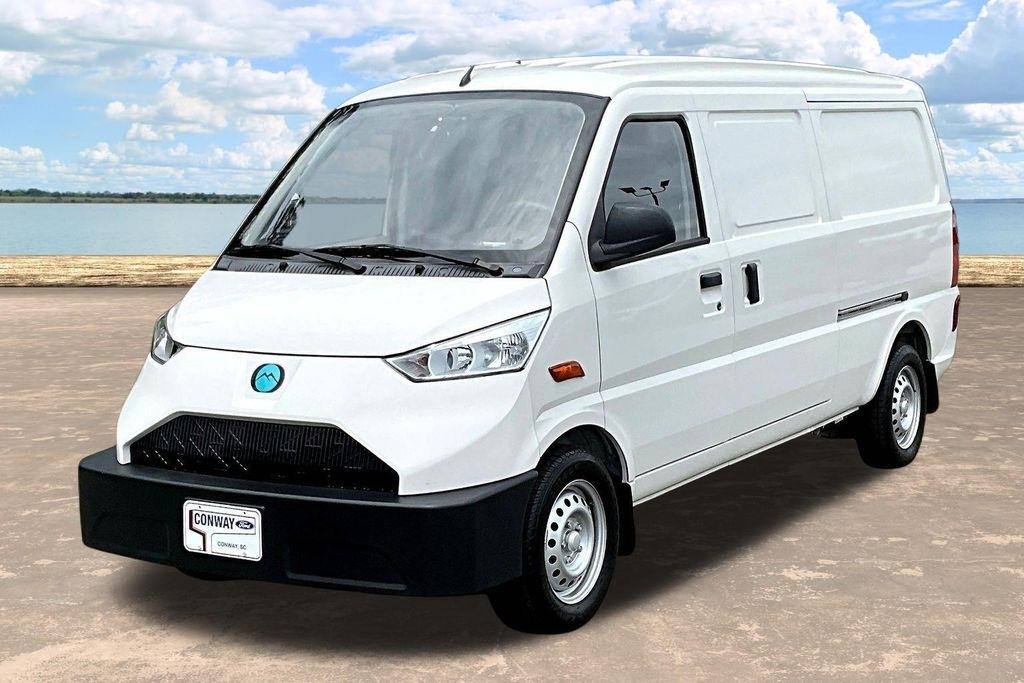 Nissan NX  2024