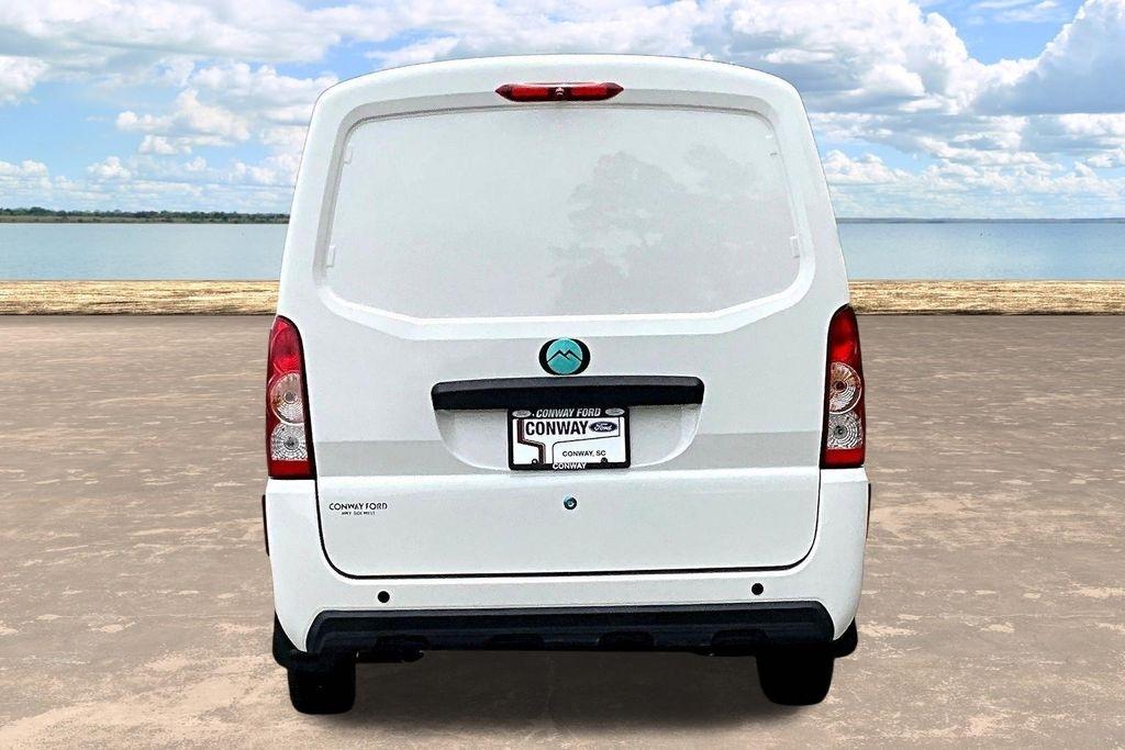 Nissan NX  2024