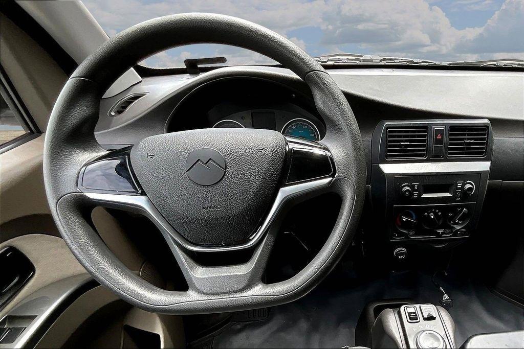 Nissan NX  2024