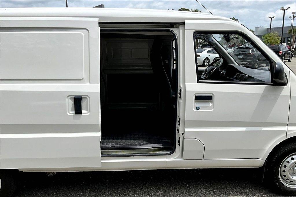 Nissan NX  2024