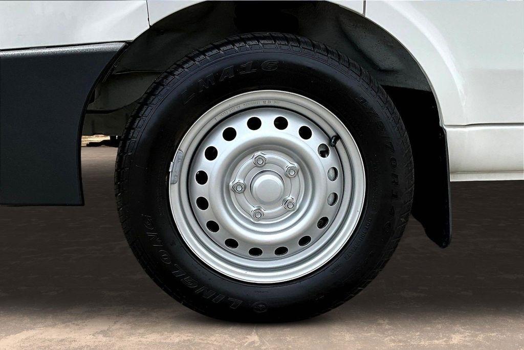 Nissan NX  2024