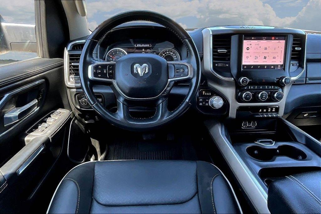 RAM 1500 Laramie 4x4 Crew Cab 5'7" Box 2022