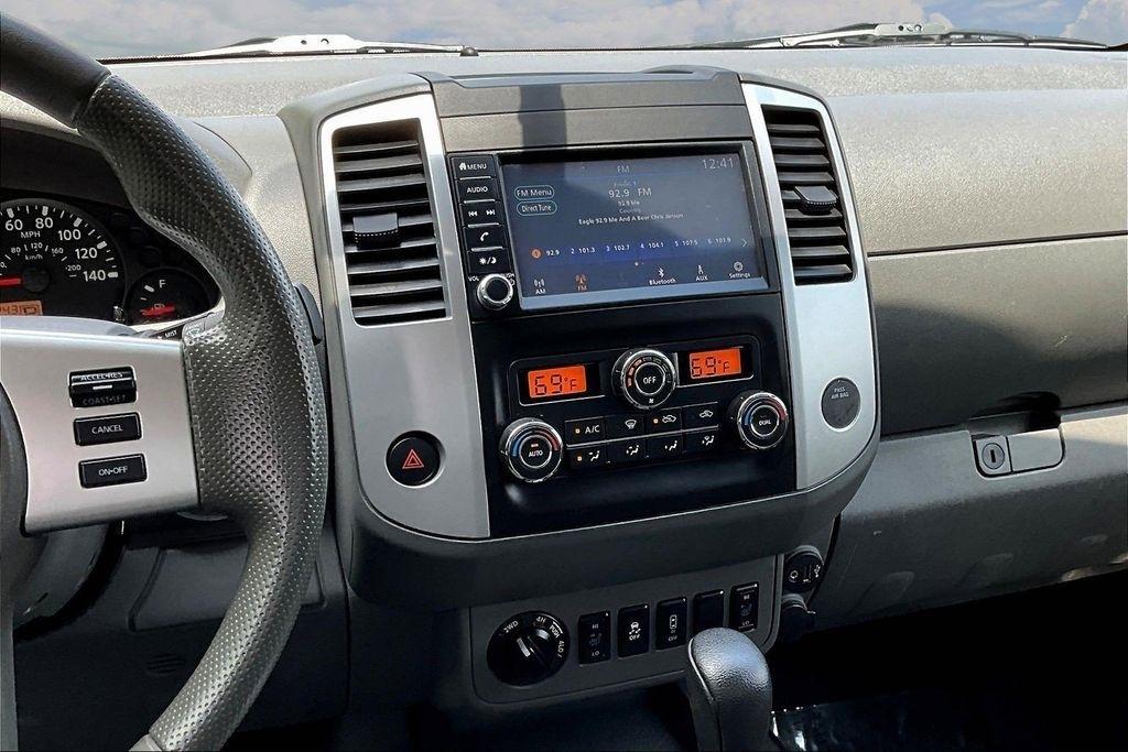 Nissan Frontier SV Crew Cab 4WD 2021