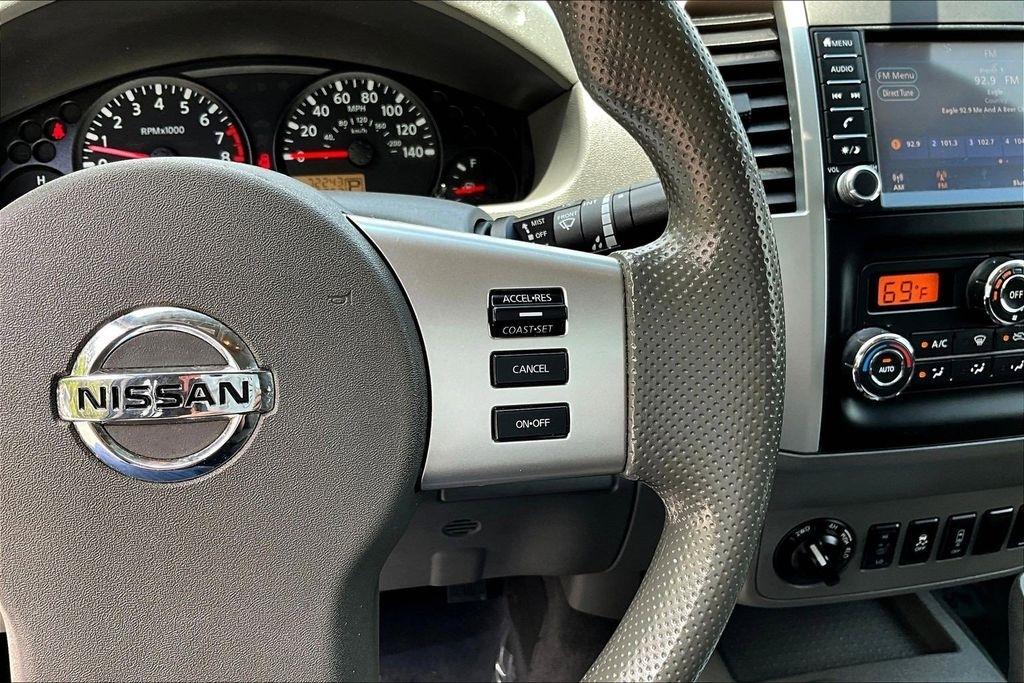 Nissan Frontier SV Crew Cab 4WD 2021
