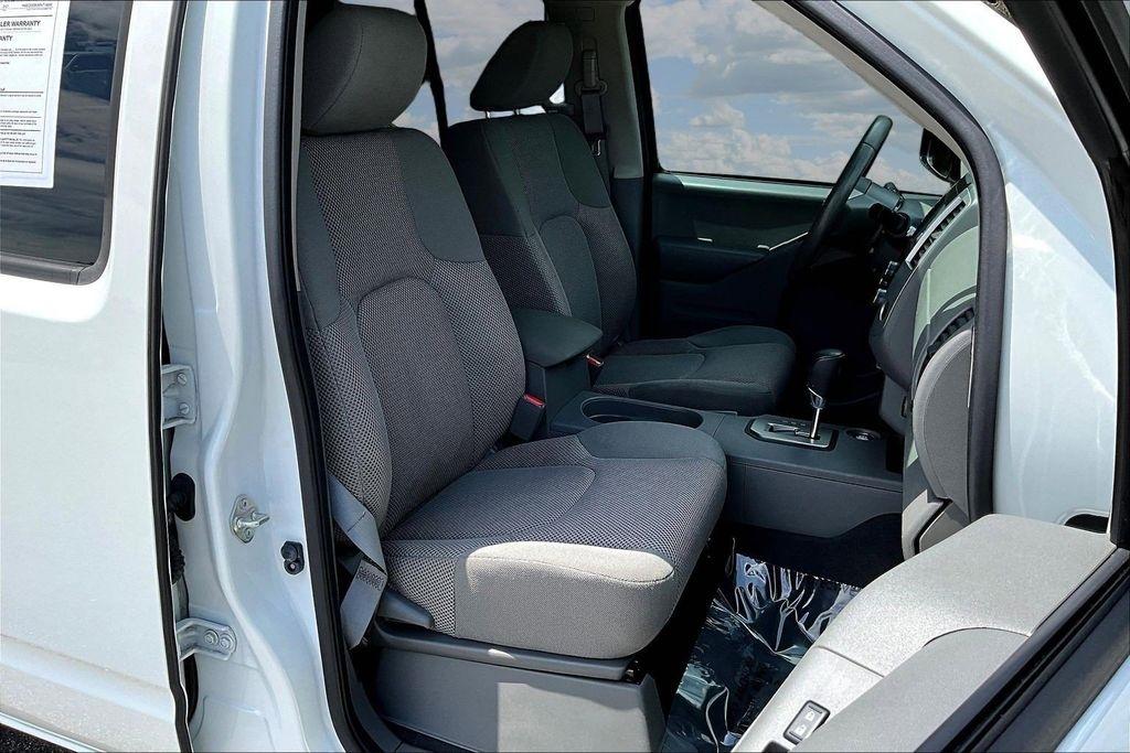 Nissan Frontier SV Crew Cab 4WD 2021