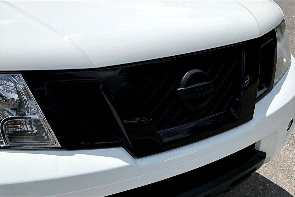 Nissan Frontier SV Crew Cab 4WD 2021