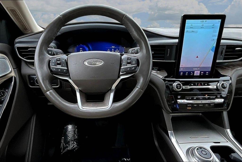 Ford Explorer Platinum AWD 2021