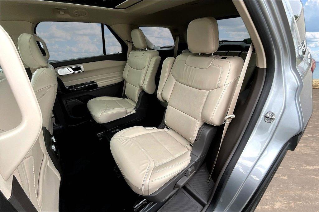 Ford Explorer Platinum AWD 2021