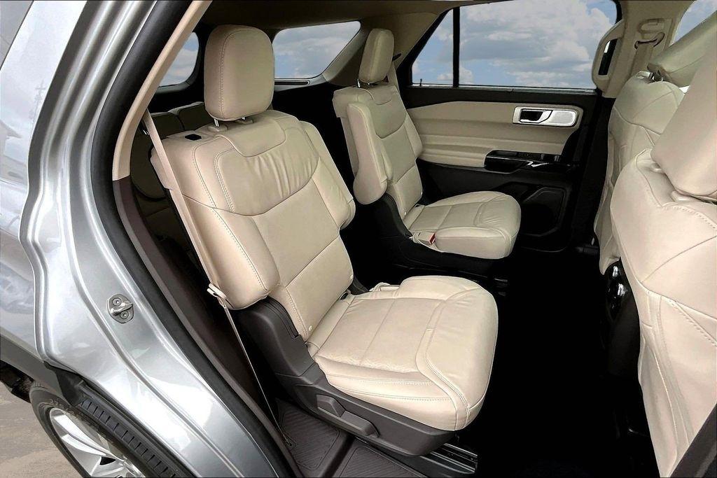 Ford Explorer Platinum AWD 2021