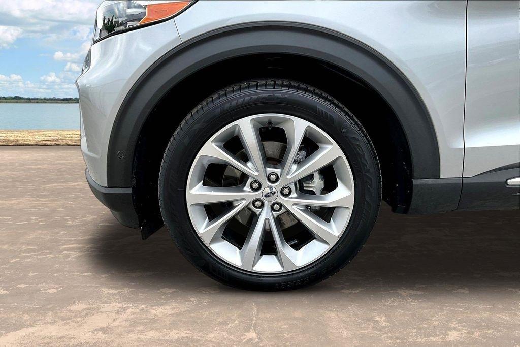 Ford Explorer Platinum AWD 2021