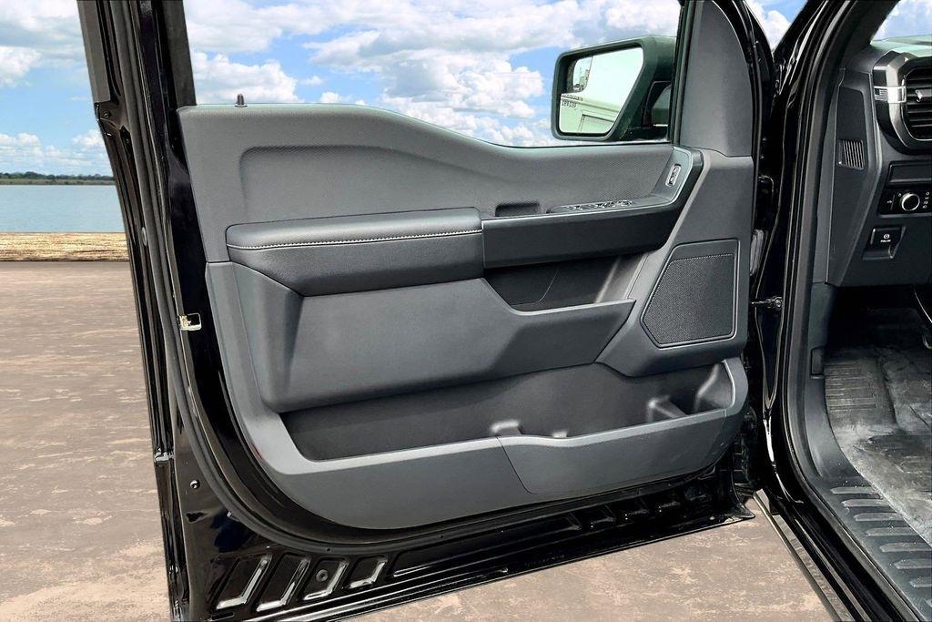 Ford F-150 XL SuperCrew 5.5-ft. Bed 2WD 2023