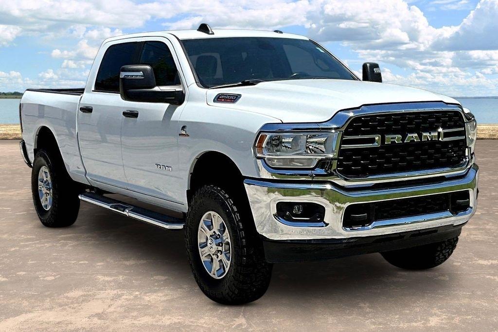 RAM 2500 Tradesman Crew Cab SWB 4WD 2024
