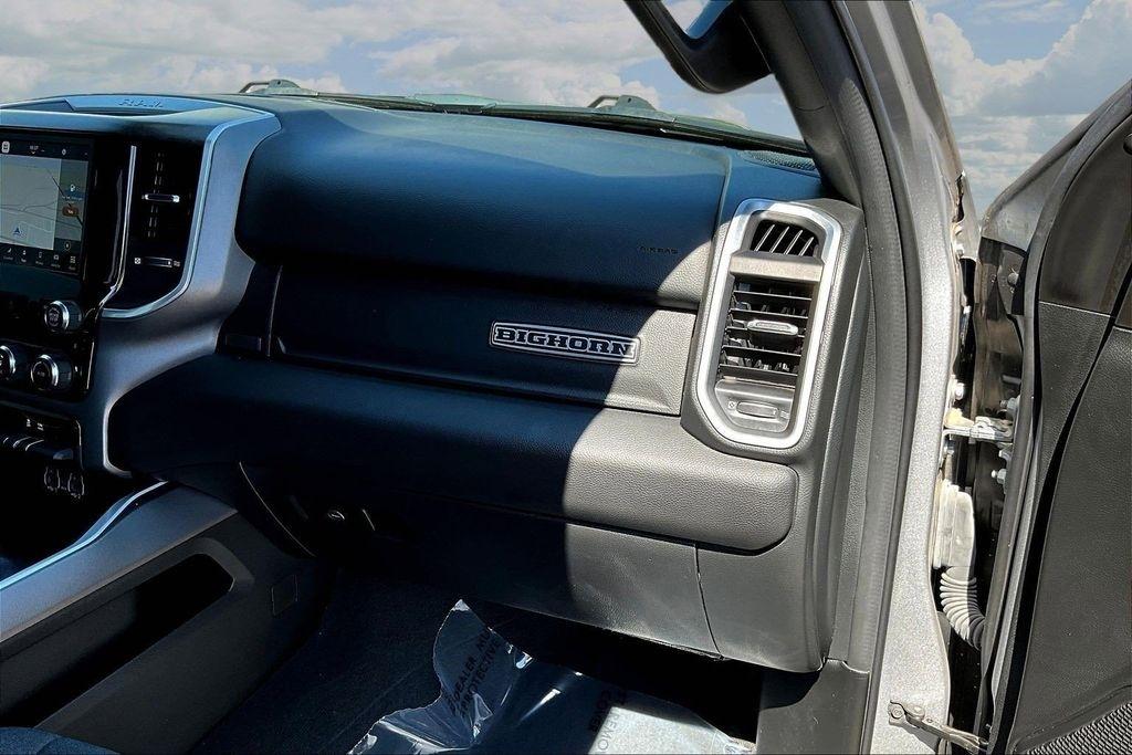RAM 1500 Big Horn Crew Cab SWB 4WD 2022