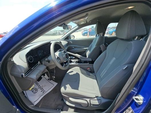 Hyundai Elantra Blue Hybrid 2024