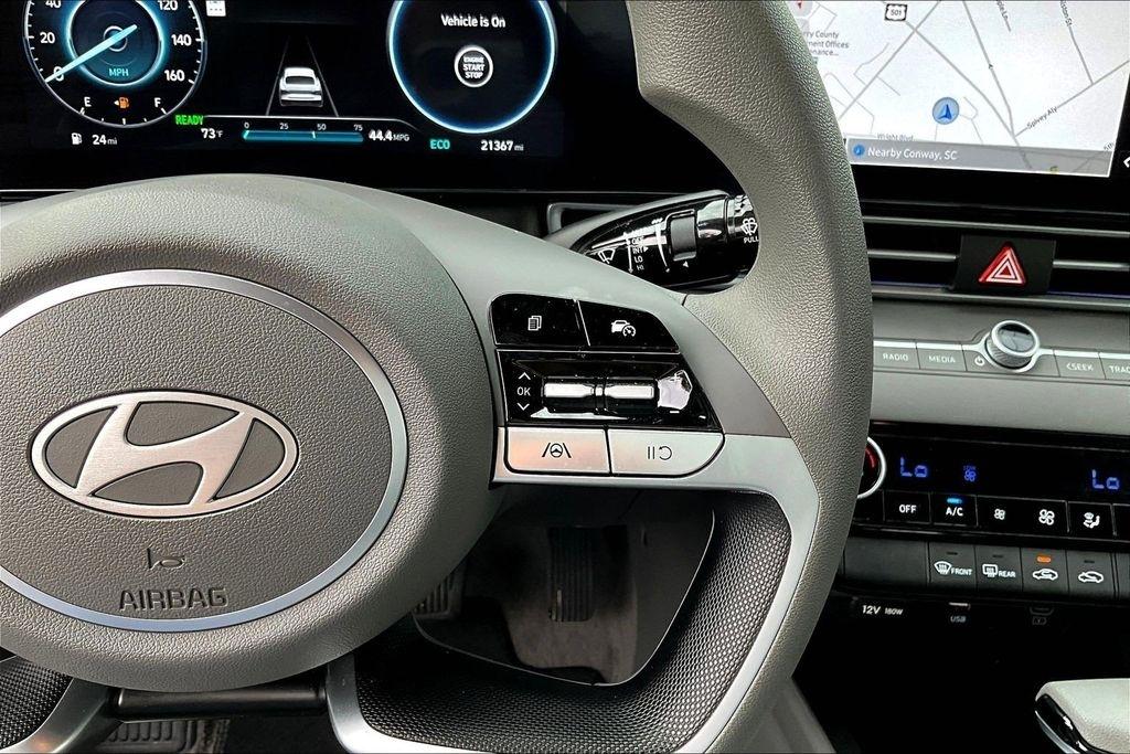 Hyundai Elantra Blue Hybrid 2024