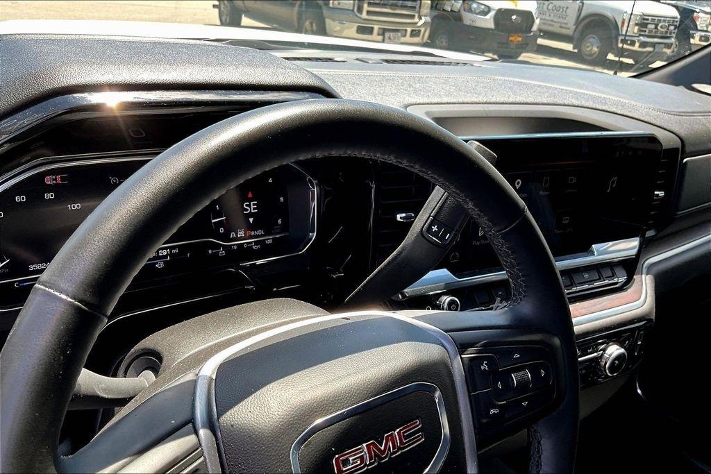 GMC Sierra 1500 SLT Crew Cab 4WD 2025