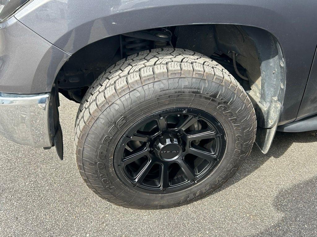 Toyota Tundra SR5 5.7L V8 CrewMax 4WD 2021