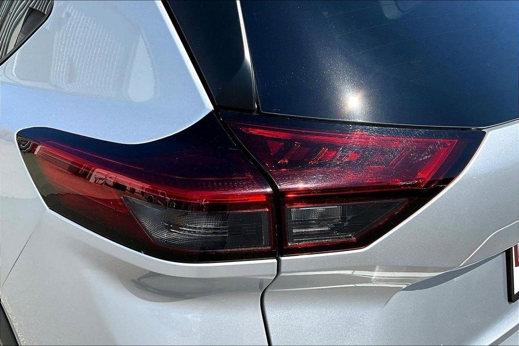 Nissan Rogue SV 2025