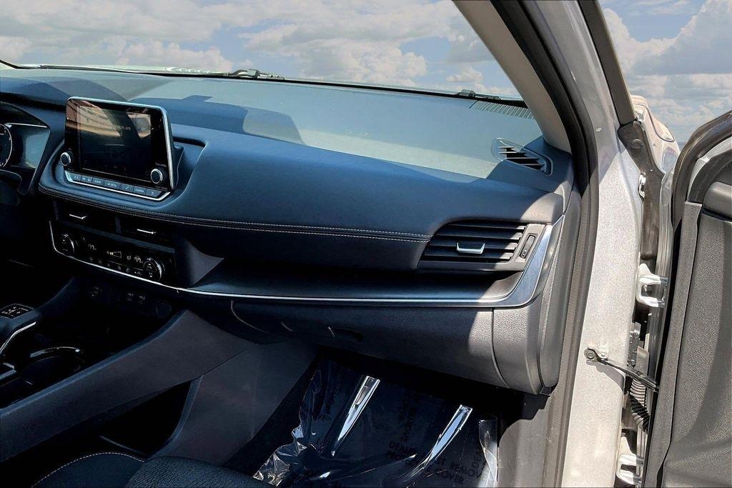 Nissan Rogue SV 2025