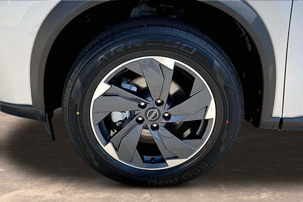 Nissan Rogue SV 2025
