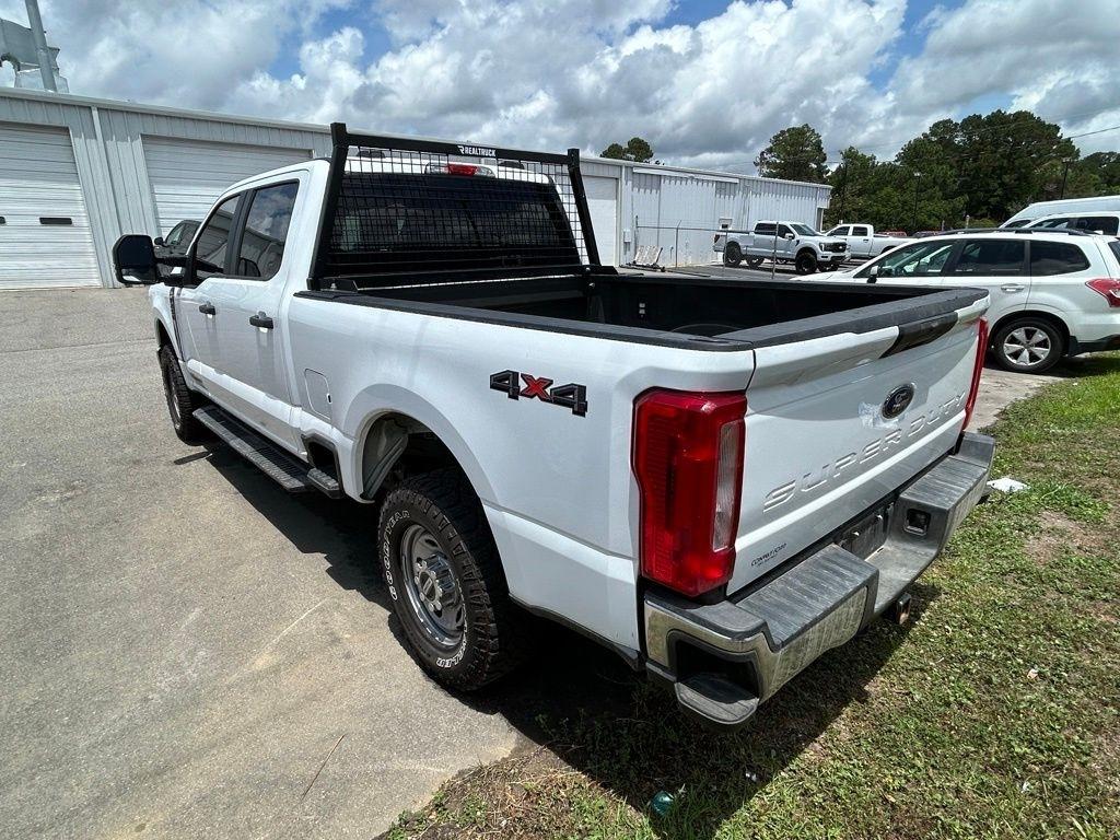 Ford F-250 SD XL Crew Cab 4WD 2024