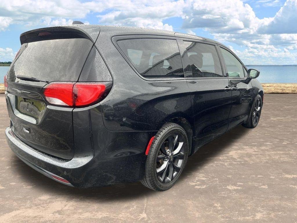 Chrysler Pacifica Touring Plus 2020