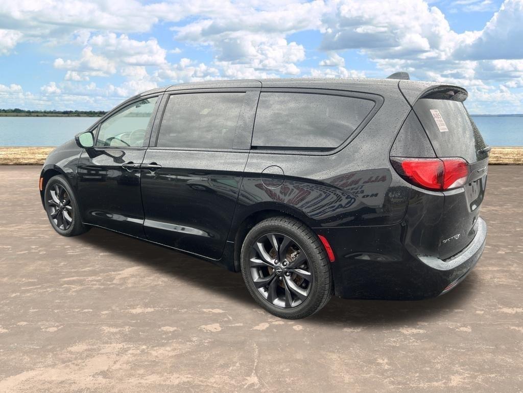 Chrysler Pacifica Touring Plus 2020