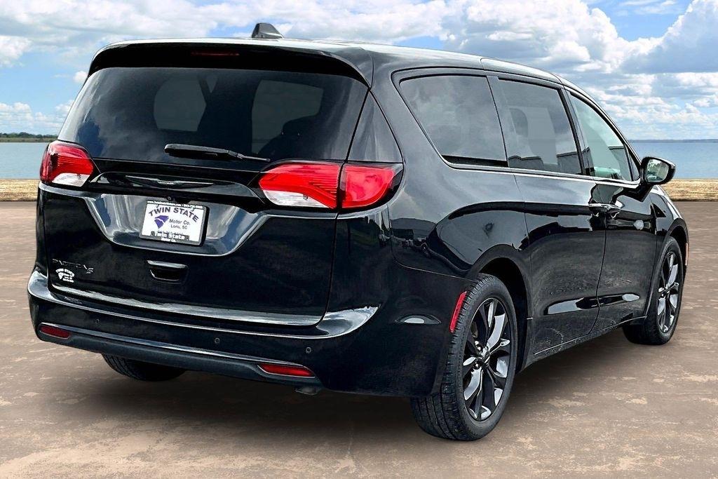 Chrysler Pacifica Touring Plus 2020