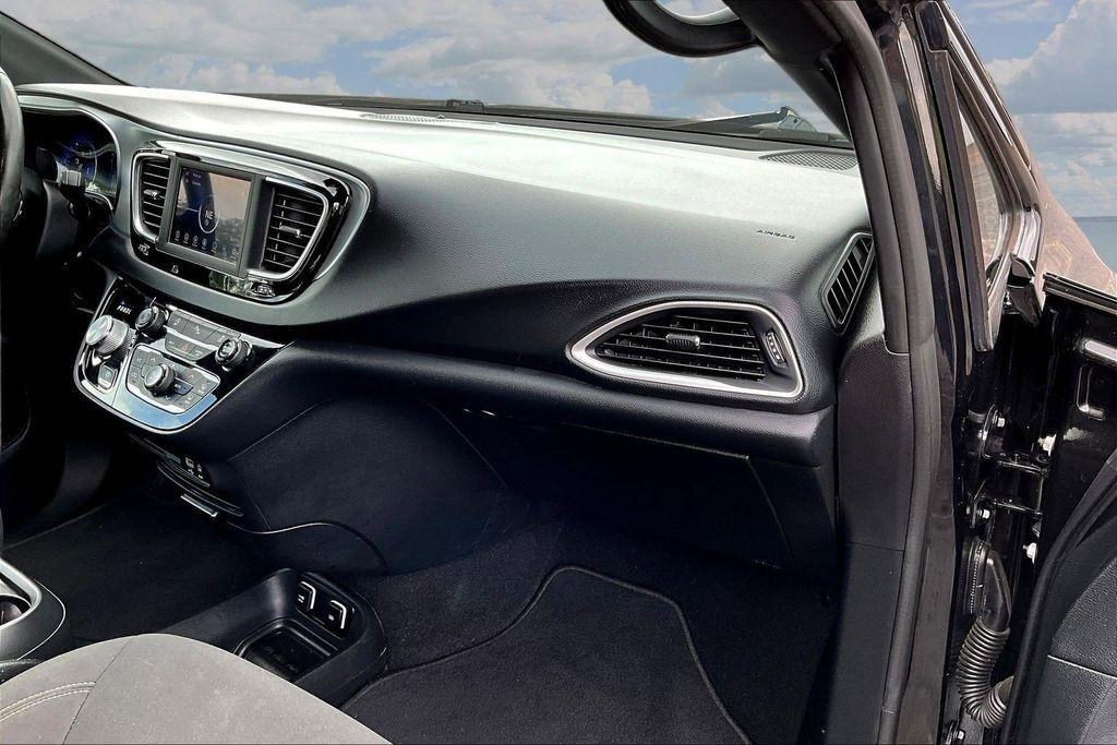 Chrysler Pacifica Touring Plus 2020
