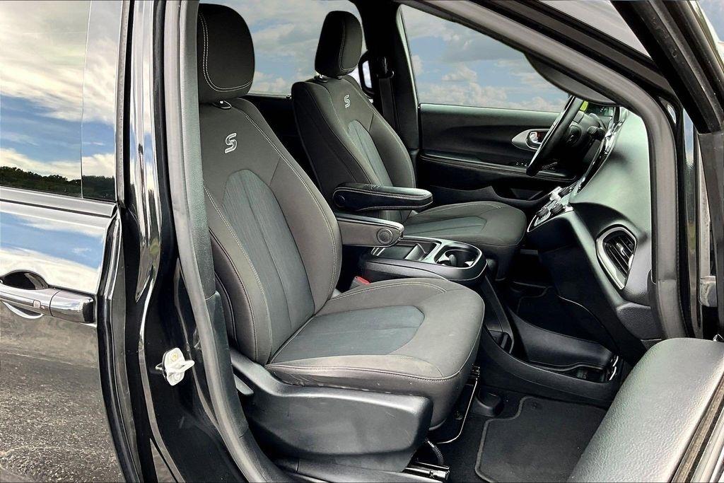 Chrysler Pacifica Touring Plus 2020