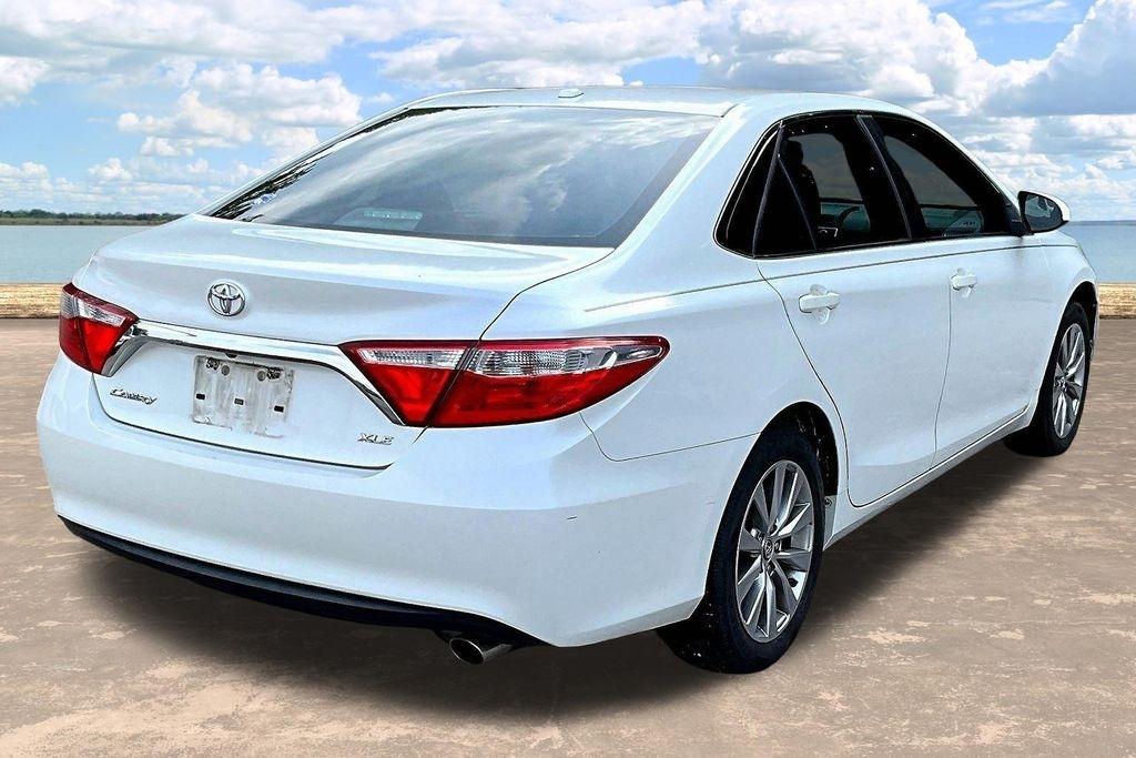 Toyota Camry XLE 2017