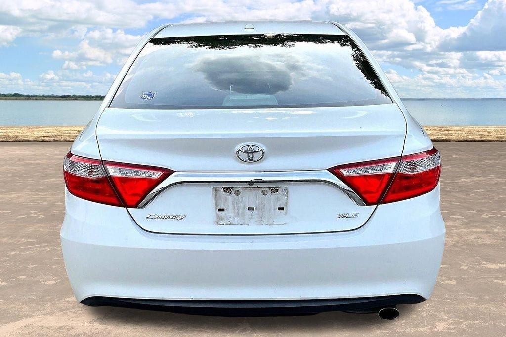 Toyota Camry XLE 2017