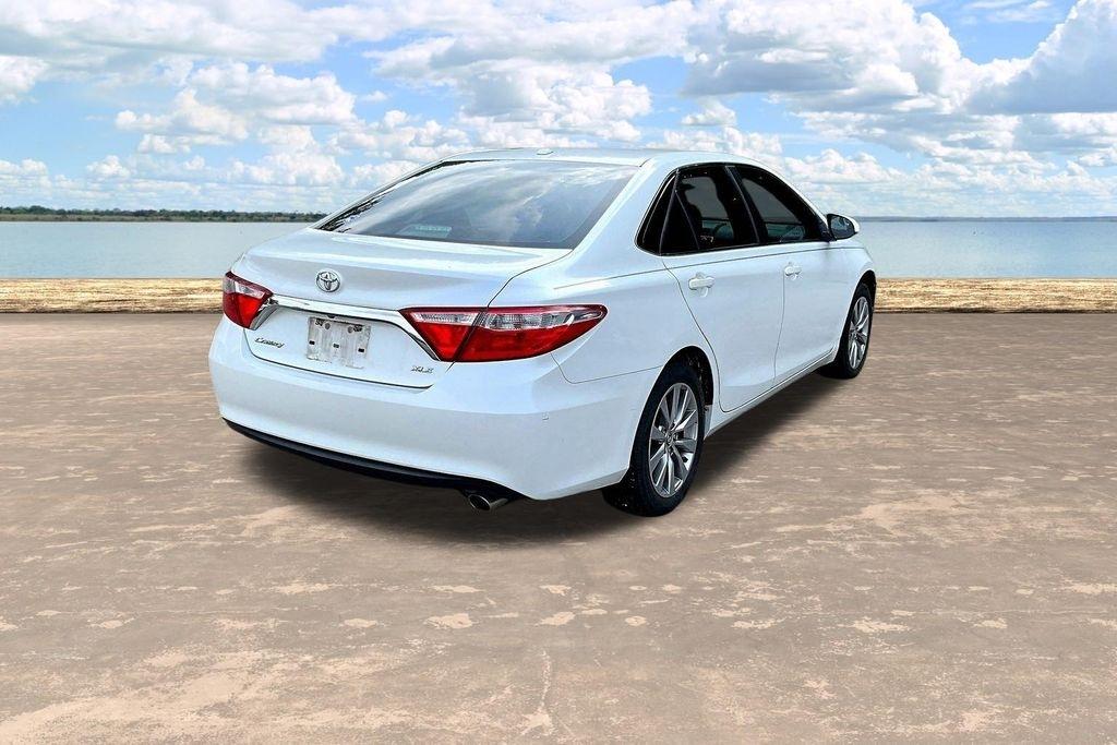Toyota Camry XLE 2017
