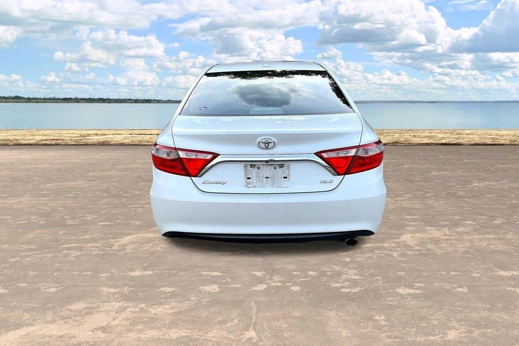 Toyota Camry XLE 2017