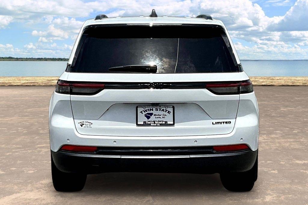 Jeep Grand Cherokee Limited 2WD 2025