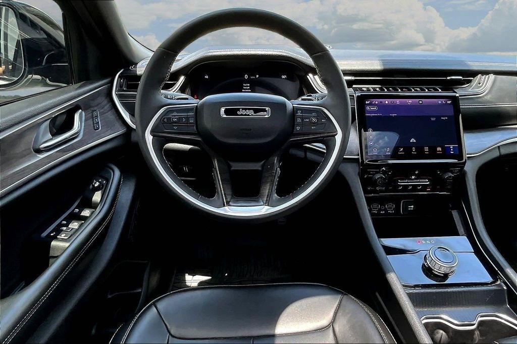 Jeep Grand Cherokee Limited 2WD 2025