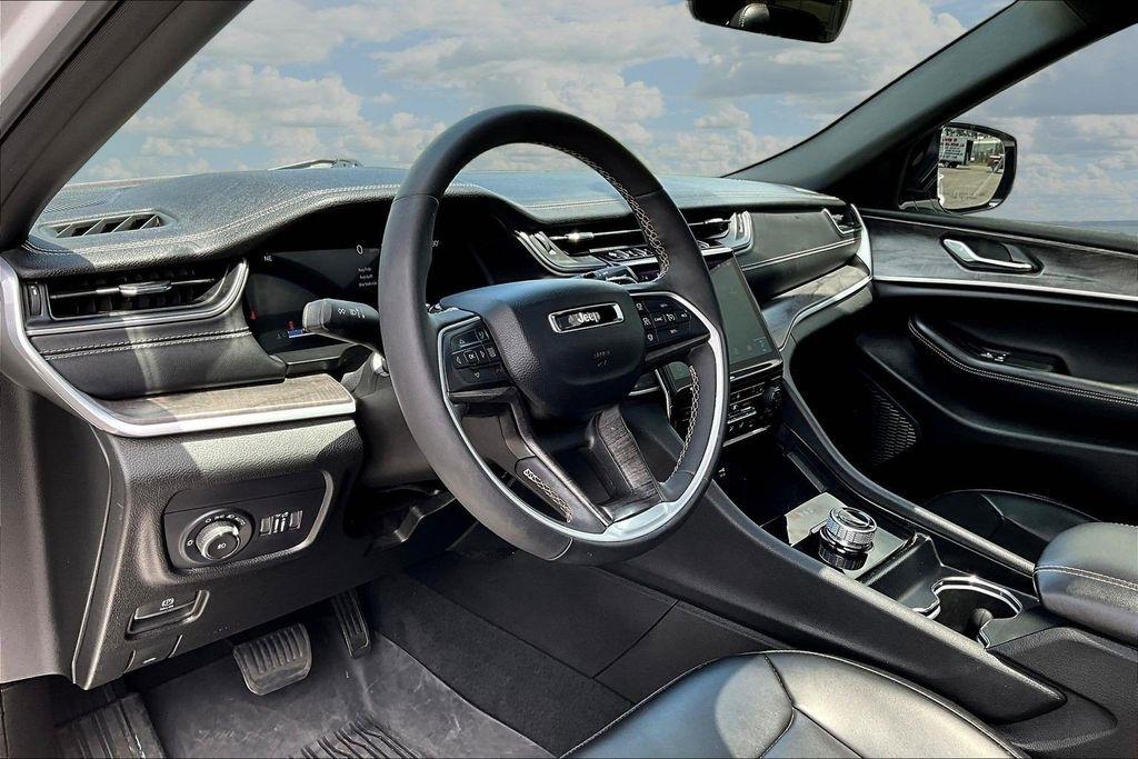 Jeep Grand Cherokee Limited 2WD 2025