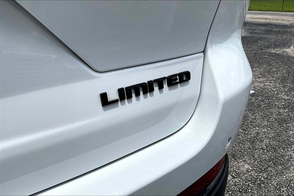 Jeep Grand Cherokee Limited 2WD 2025