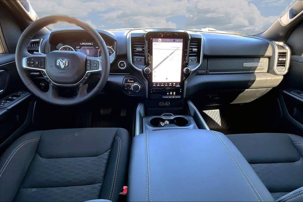 RAM 1500 Big Horn Crew Cab SWB 4WD 2025