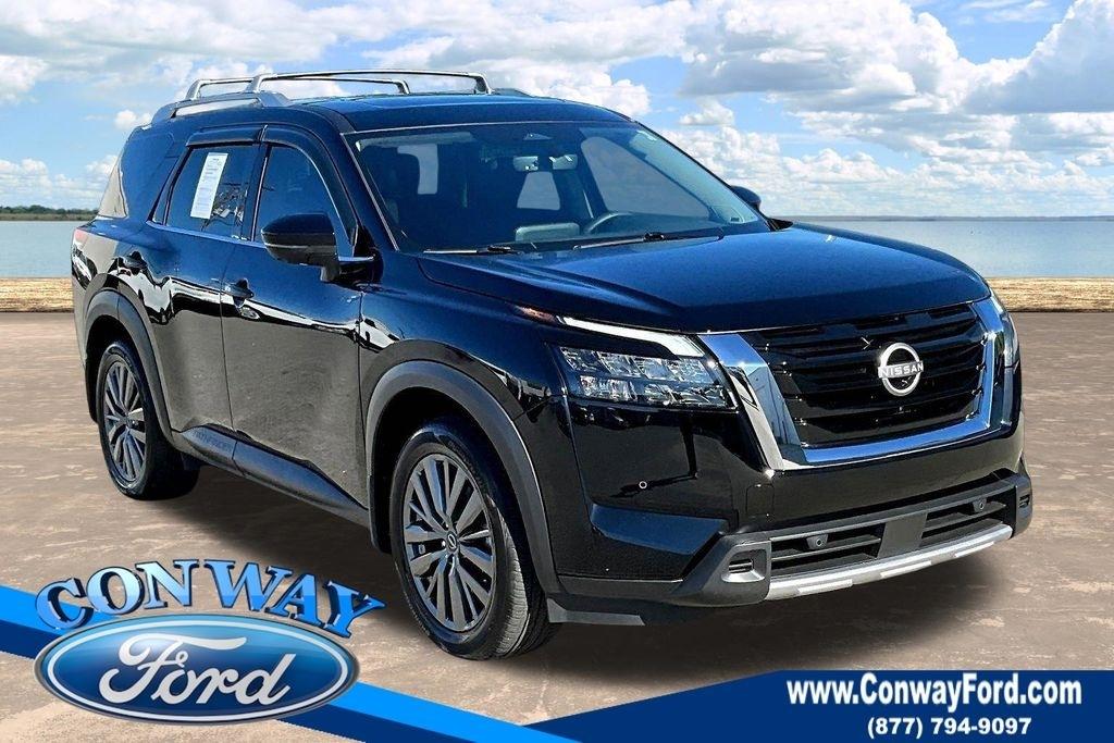 2025 Nissan Pathfinder SL 4WD's photo