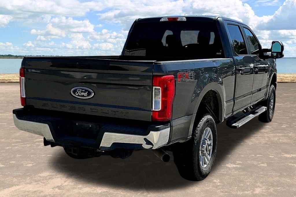 Ford F-250 SD XL Crew Cab 4WD 2018
