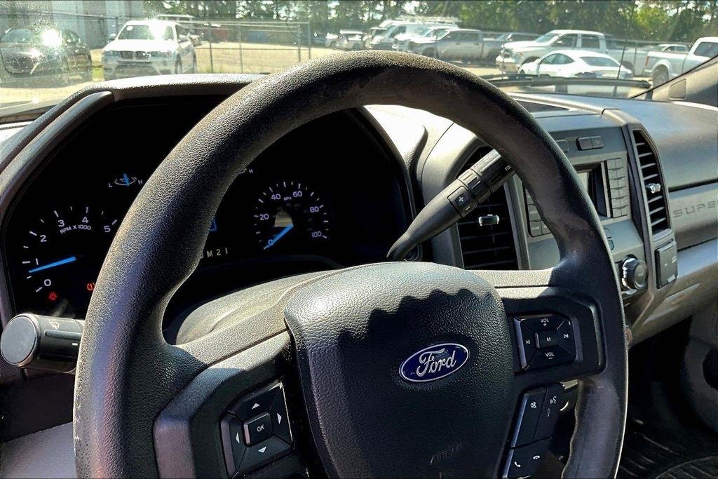 Ford F-250 SD XL Crew Cab 4WD 2018