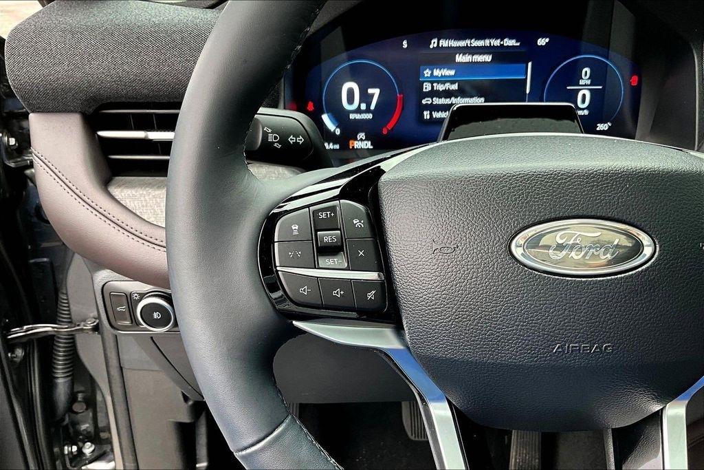 Ford Explorer Platinum 2025