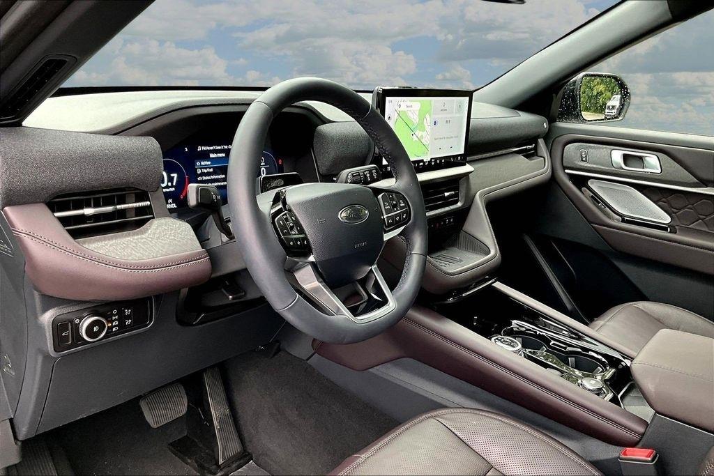 Ford Explorer Platinum 2025