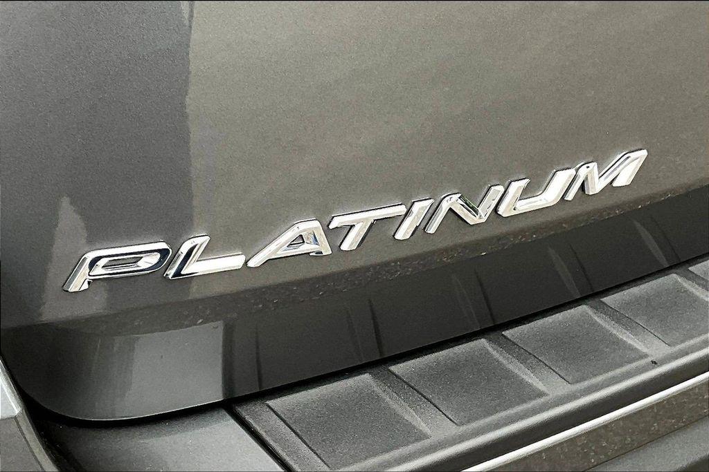 Ford Explorer Platinum 2025