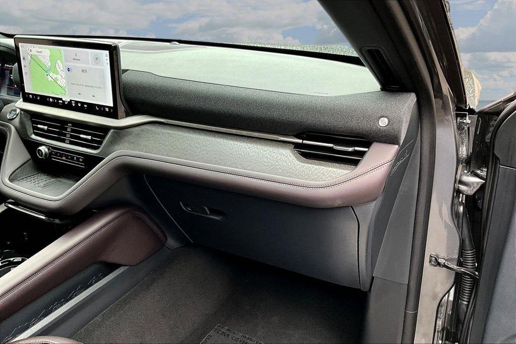 Ford Explorer Platinum 2025